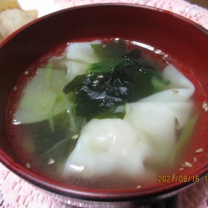 青梗菜とワンタンのスープ